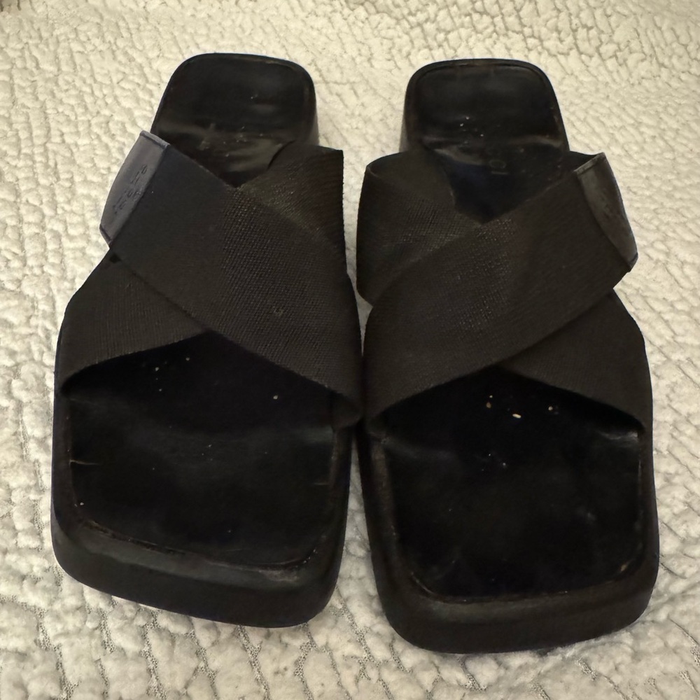 Gucci sandals